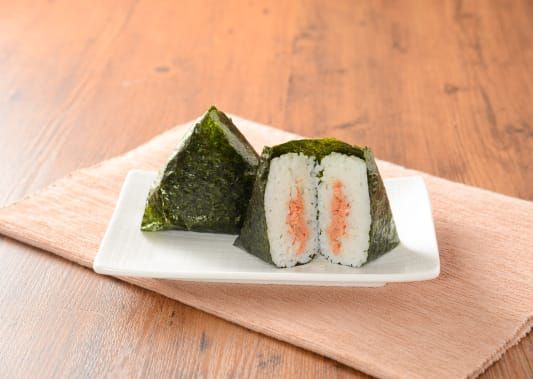 手巻おにぎり　炙り熟成紅鮭（宮城県産海苔使用）